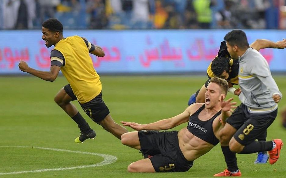 برونو اوفيني يحتفل بهدفه في مرمى الهلال في ديربي العاصمة مارس 2019 الذي شهد انتصار النصر 3-2