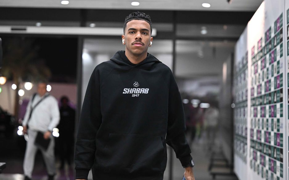 مصعب الجوير لاعب الشباب الواعد