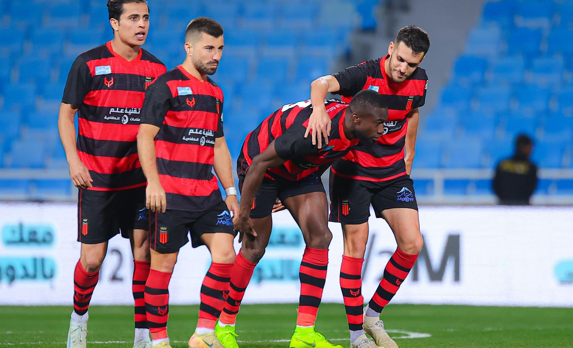 محمد كوناتيه يمنح الرياض فوزًا قاتلًا بتسجيله هدف الركلة