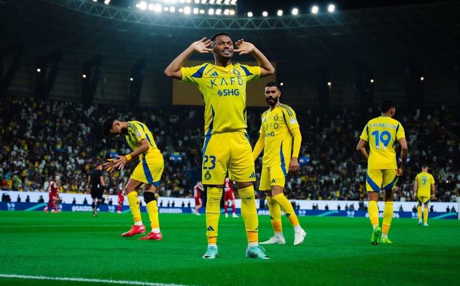 Ayman Yahya celebrates goal for Al Nassr v Al Ettifaq