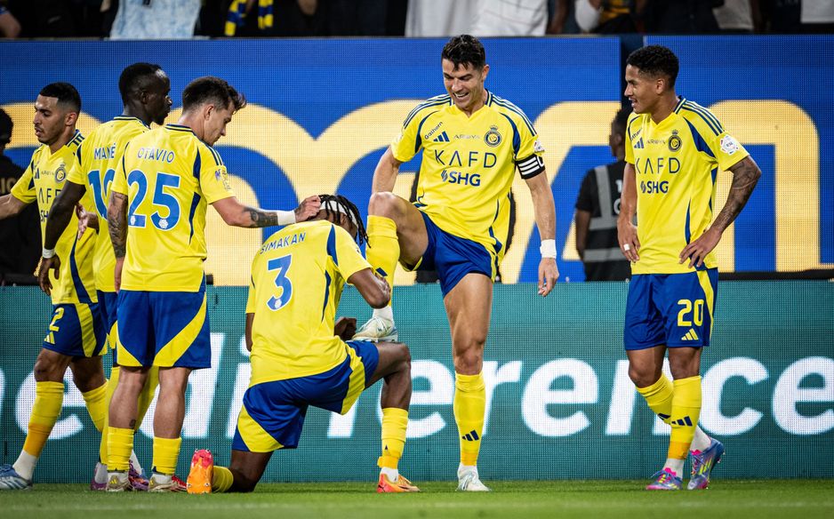 لاعبو النصر يعربون عن احترامهم لكريستيانو رونالدو بعد ركلته السوبر في مرمى الرياض