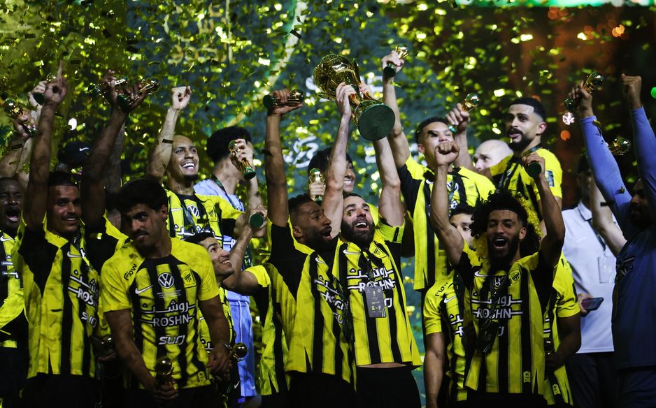 Al Ittihad celebrate winning King's Cup v Al Qadsiah