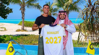كريستيانو رونالدو يجدد مسيرته في نادي النصر