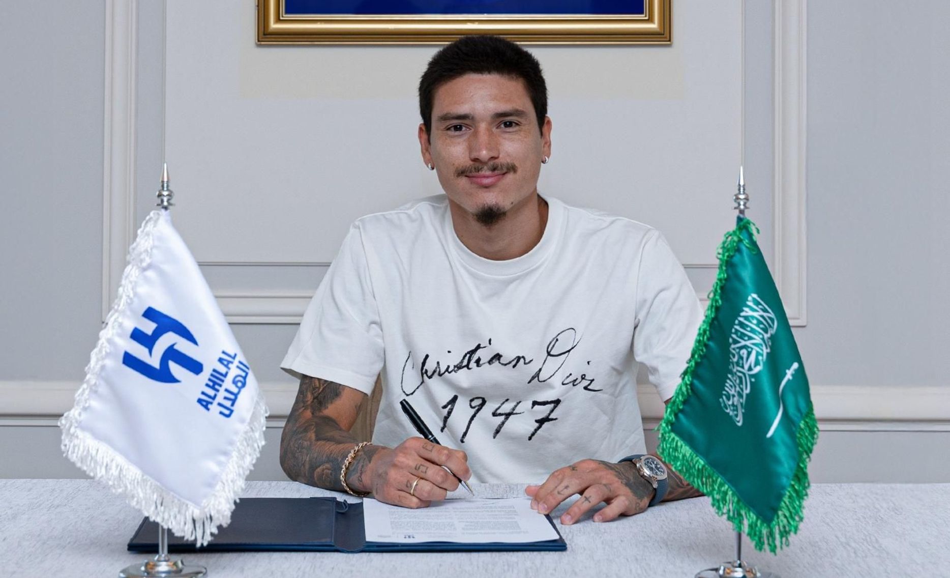 Al Hilal sign Darwin Nunez