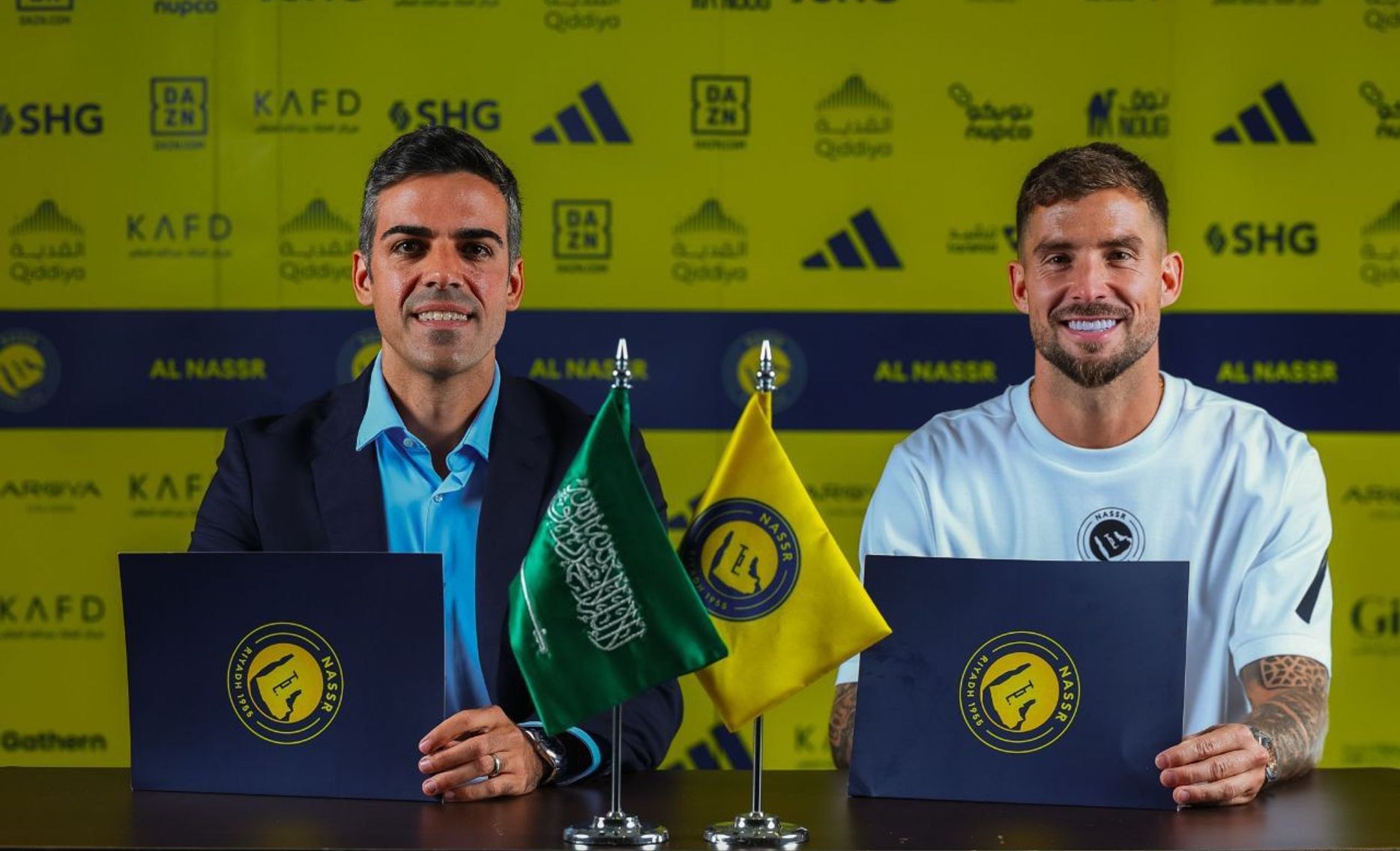 Inigo Martinez signs for Al Nassr
