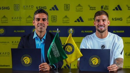 Inigo Martinez signs for Al Nassr