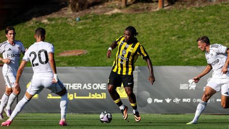 ستيفن بيرغوين في ودية الاتحاد أمام فولهام