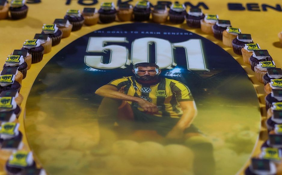 من احتفال الاتحاديين بهدافهم بنزيما