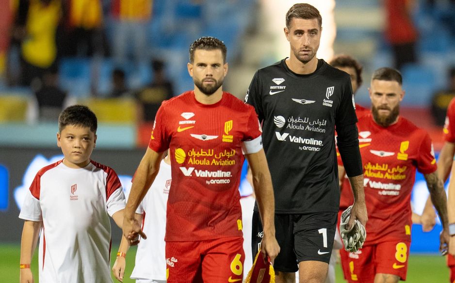 Koen Casteels heads out for Al Qadsiah's 2025-26 RSL opener v Al Najmah