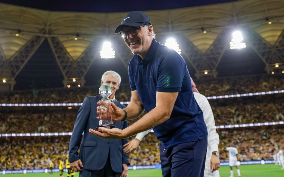 Al Ittihad's title-winning manager Laurent Blanc collects his 2024-25 RSL Manager of the Season award