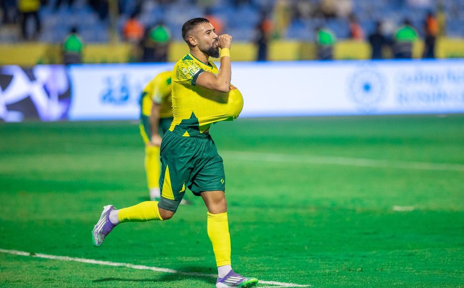 Al Khaleej's Paolo Fernandes celebates goal v Al Fayha