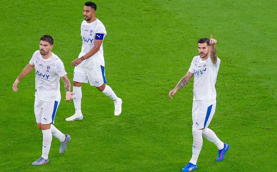 ثيو هيرنانديز افتتح التسجيل في قمة عزنا بطبعنا