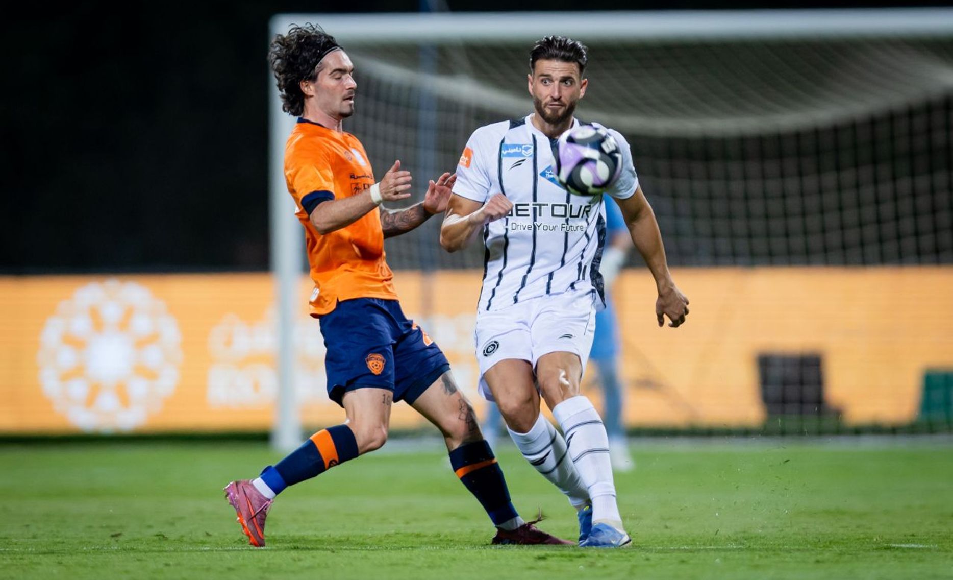 الفيحاء والشباب.. التعادل السلبي سيد الموقف