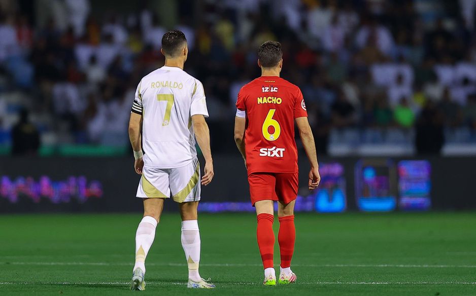 تُلهب مواجهة القادسية عاطفة رونالدو منذ انتقل ناتشو منافسًا له بعد سنين من الزمالة في مدريد