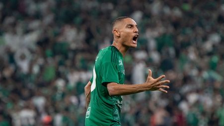 إينزو ميو أسهم في عودة الأهلي القوية أمام الهلال