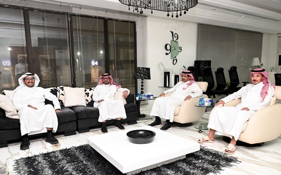 Al Afaleq and Al Hamidi visit Al Shabab Club