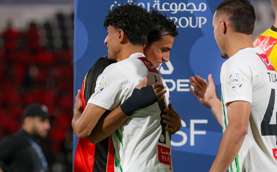 RSL's Iraqi internationals, Ibrahim Byaesh and Ali Jasim, met in Al Riyadh v Al Najmah