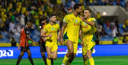 الخليج يستعيد نغمة الانتصارات برباعية في شباك الرياض