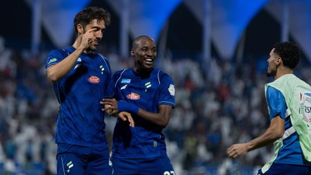 الزبيدي وفيرنانديز مسجلا هدفي الفتح أمام الاتفاق