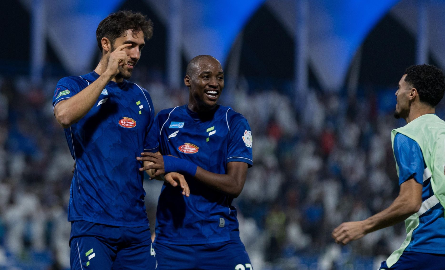 الزبيدي وفيرنانديز مسجلا هدفي الفتح أمام الاتفاق