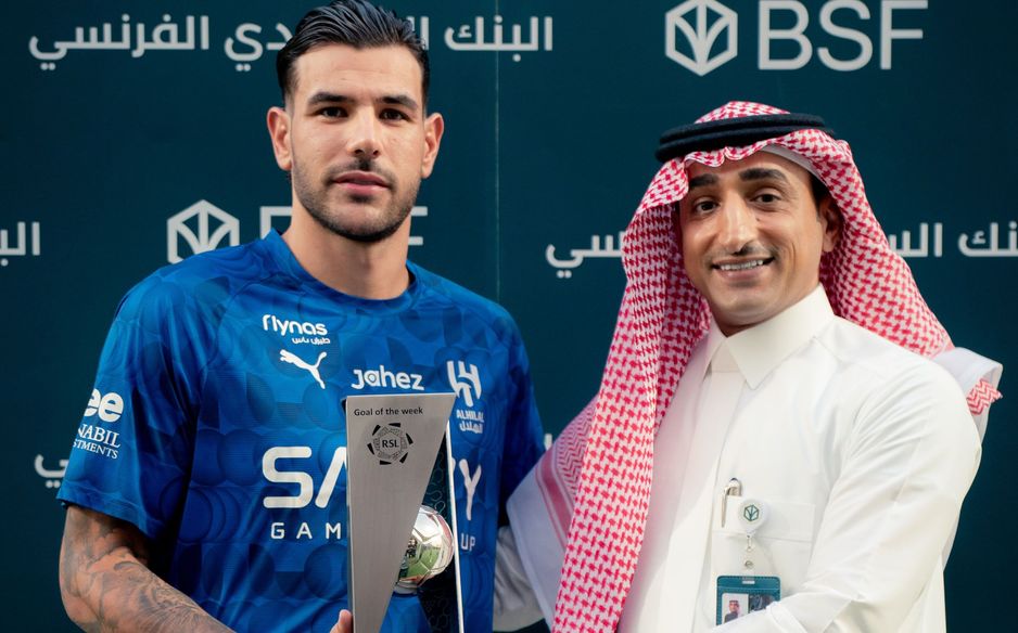 سجل ثيو هيرنانديز هدفين وفاز بجائزة هدف الجولة الرابعة في مرمى الأخدود