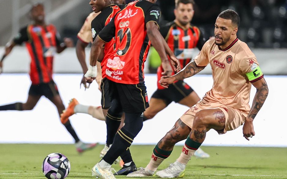 William Troost-Ekong in action for Al Kholood at Al Riyadh during Matchweek 6