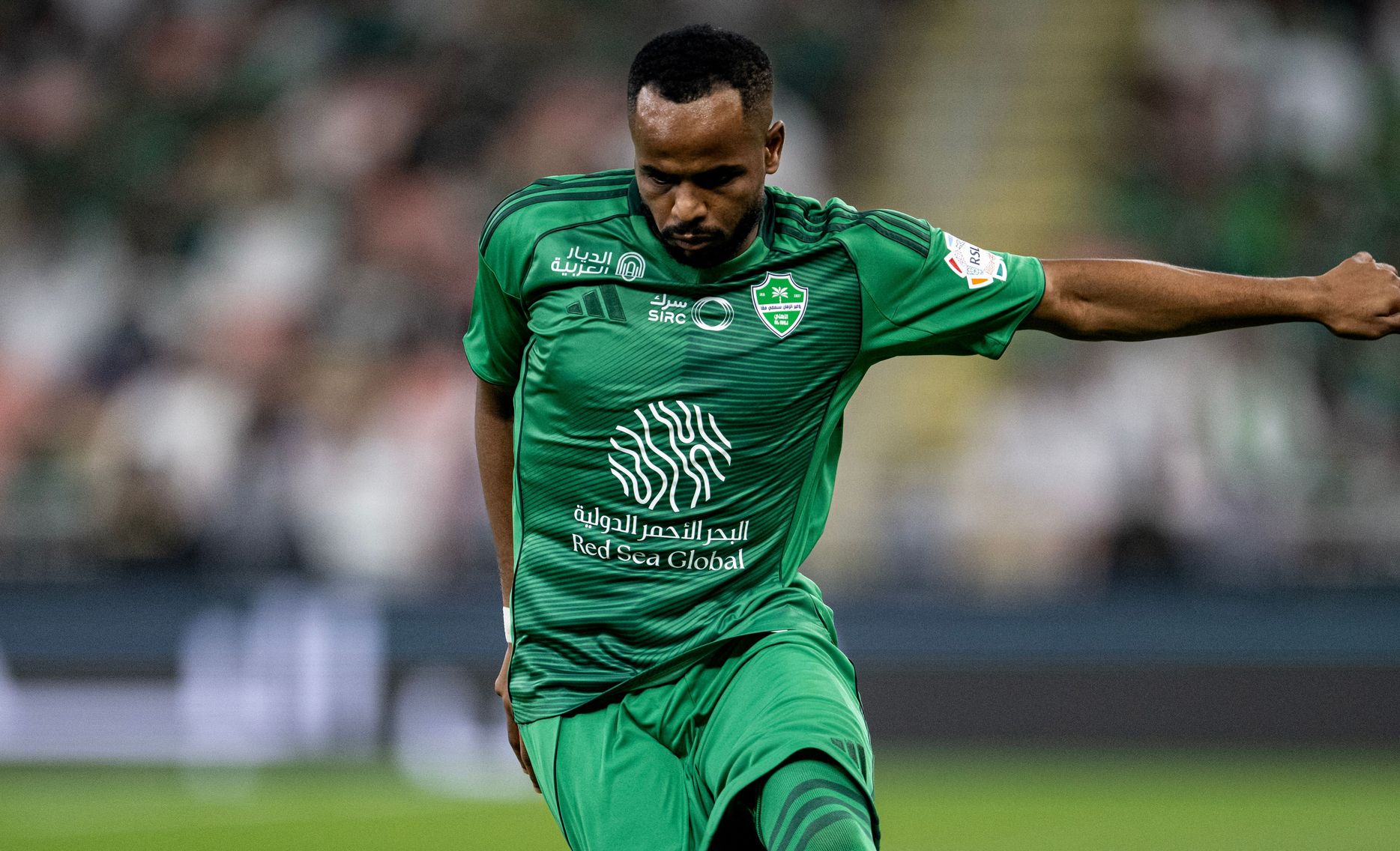 عبد الإله الخيبري انتقل إلى الأهلي بعد 9 مواسم مع الفريق الأول بنادي الرياض