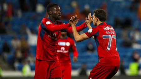 تمريرة ديفيد كايكي انتهت هدفًا في المرمى لصالح ضمك بخطأ من مروان سعدان