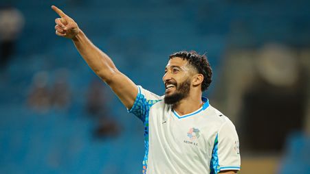 سعيد بن رحمة يحتفل بهدفيه الأولين في دوري روشن السعودي