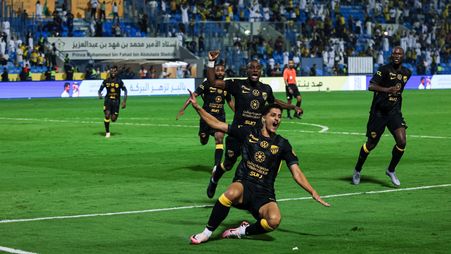 فيصل الغامدي يحتفل بالهدف المكمّل لمعجزة التعادل 4-4 مع الخليج الثالث خلال 12 دقيقة