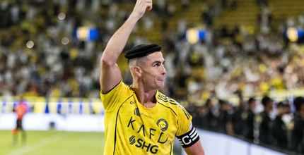 ارتدى رونالدو (العقال) بعد ثنائيته في مباراة الانتصار السابع في الدوري أمام الفيحاء