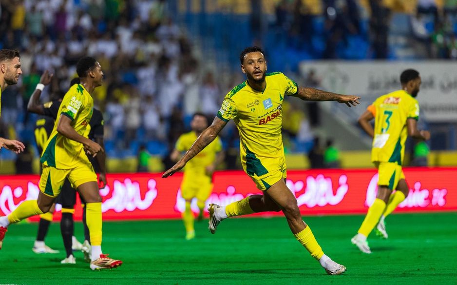 Al Khaleej striker Joshua King scores v Al Ittihad