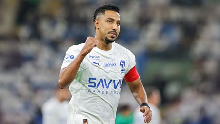 سالم الدوسري ساهم بثلاثة أهداف من 4 سجلها الهلال للعودة أمام النجمة