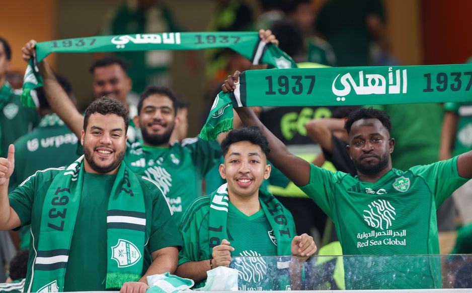 التوافد الأول لجماهير الأهلي في ملعب المباراة