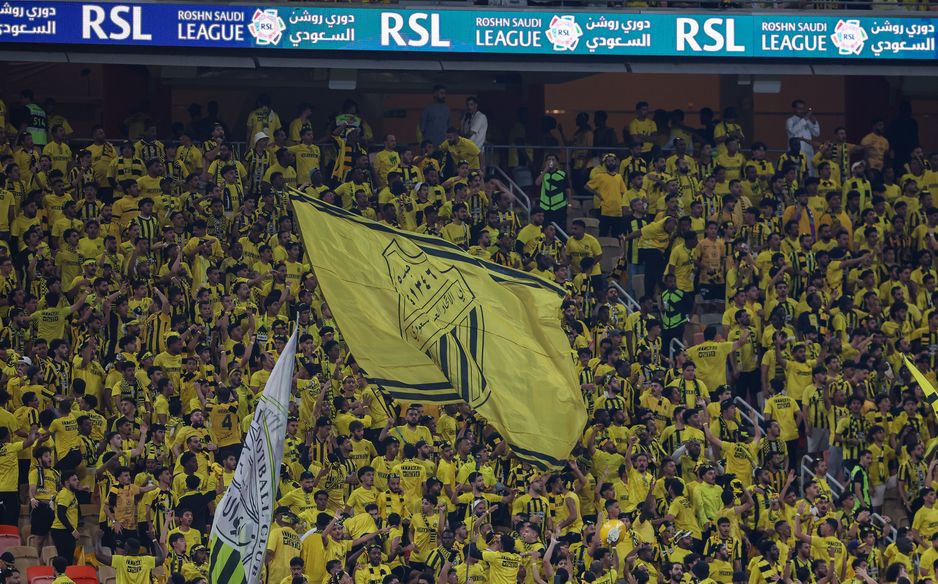 لم تكف جماهير الاتحاد عن التشجيع بحرارة طوال الشوط الأول