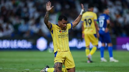 Al Taawoun's Roger Martinez scores at Al Fateh