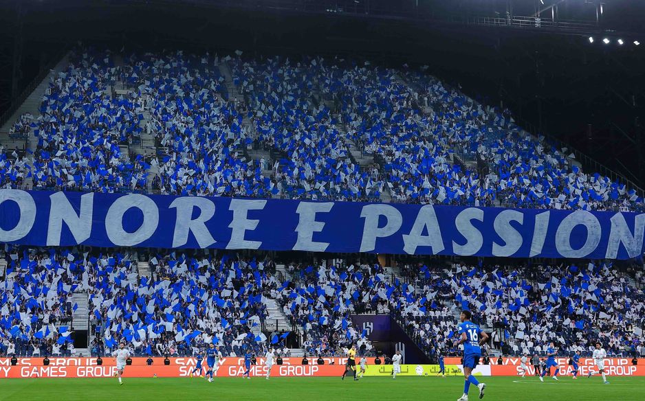 قال كوليبالي في امتداح الهلال إن من الصعب أن يتحلى الفريق المكون من 10 لاعبين بهذه الطاقة الكبيرة  للانتصار