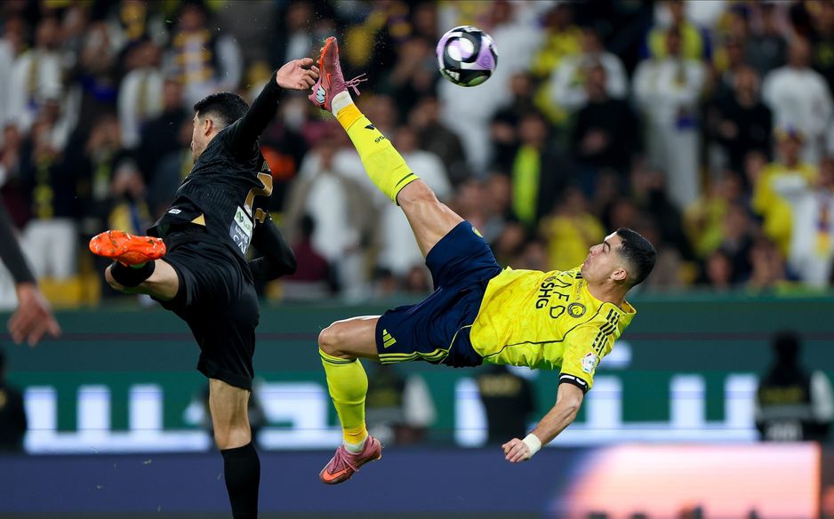 Al Nassr's Cristiano Ronaldo scores overhead kick v Al Khaleej