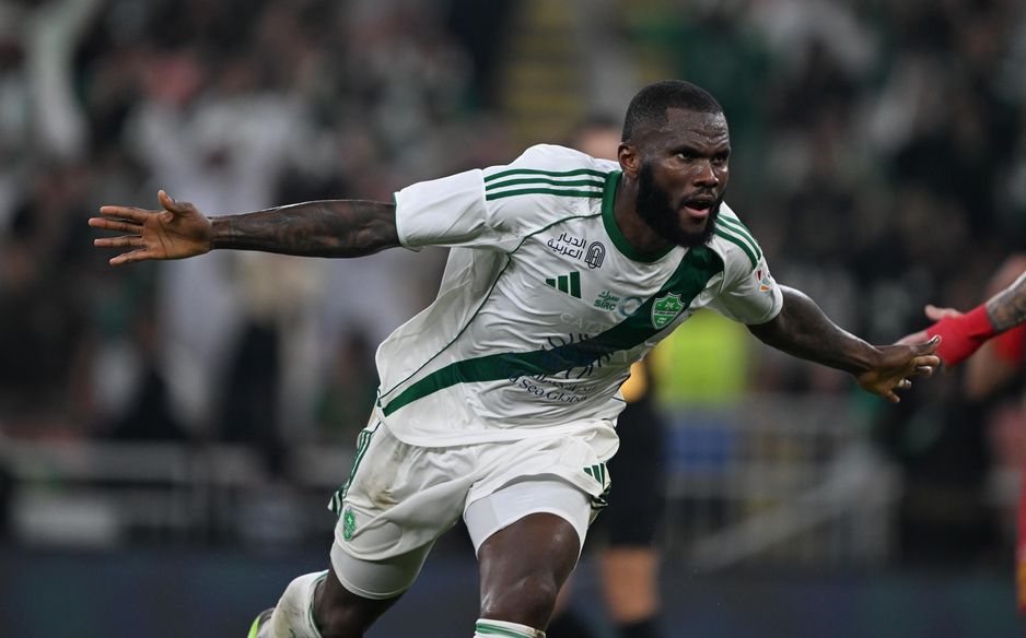 Al Ahli's Franck Kessie scores winner v Al Qadsiah