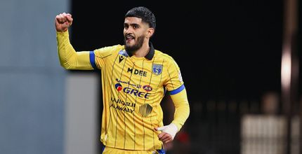 وليد الأحمد.. صخرة التعاون وهدّاف الخط الخلفي