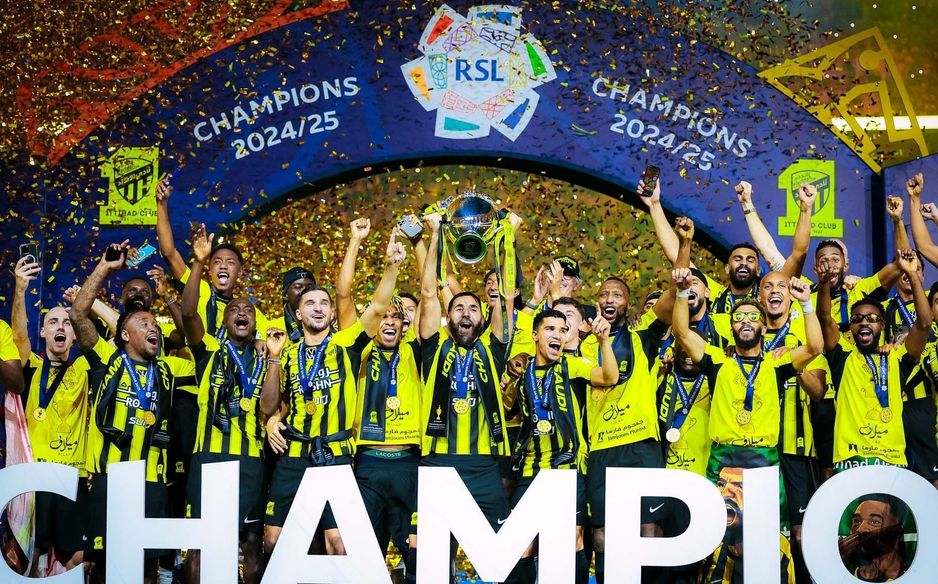 الاتحاد بطل دوري روشن السعودي 2024-2025