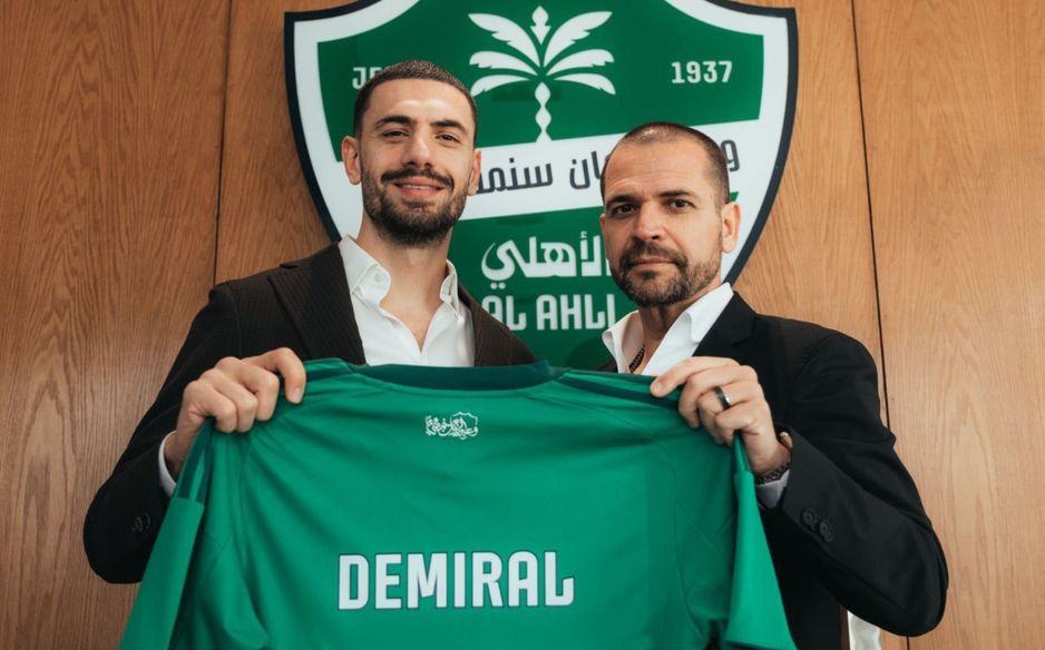 وجاء التجديد ليقطع الطريق أمام الاهتمام الأوروبي المتنامي بخدمات اللاعب، وليؤكد رغبة الأهلي في الحفاظ على أحد أعمدة مشروعه الدفاعي للمواسم المقبلة.