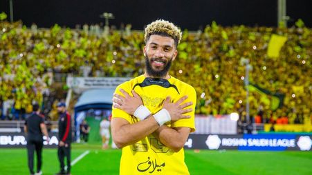 العبود يجدد مع الاتحاد.. ويطمح لذهب العرب مع الأخضر