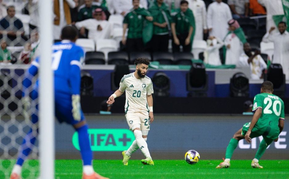 مواجهة المنتخب السعودي وجزر القمر كانت المباراة الـ14 الدولية للعبود مع المنتخب