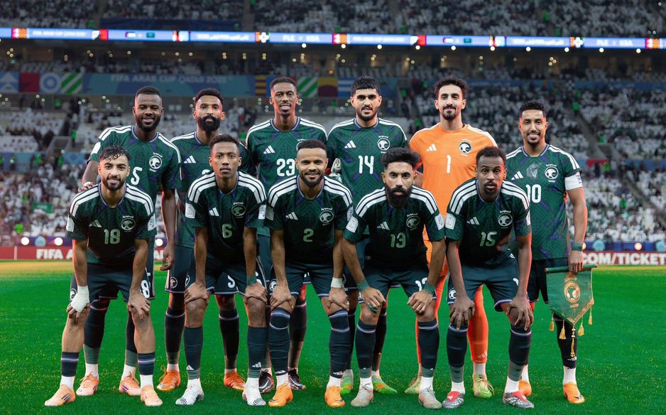 شارك نواف بوشل في 21 مباراة دولية بقميص الأخضر السعودي