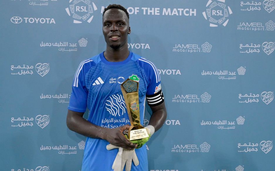 استحق ميندي جائزة رجل المباراة التي نالها عقب مواجهة فريقه الأهلي أمام نيوم في الجولة الأولى