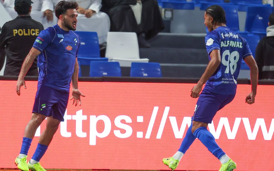 فارغاس سجل هدفين خاطفين في مرمى الأهلي بالقدمين اليسرى واليمنى