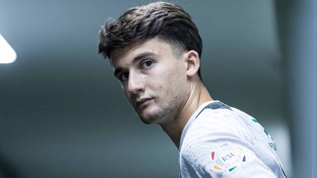 أوناي هيرنانديز أحد ألمع الصفقات الشبابية في صيف 2025-2026