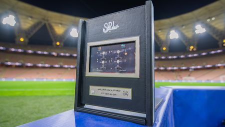 اتفاقية الرابطة مع البريد السعودي في إصدار الطابع التذكاري