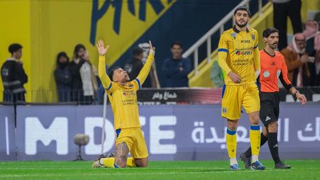 مارتينيز ينقذ التعاون ويقوده لفوز صعب على النجمة